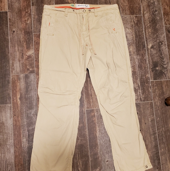 American Eagle Outfitters Pants - Women's American Eagle 18L pants